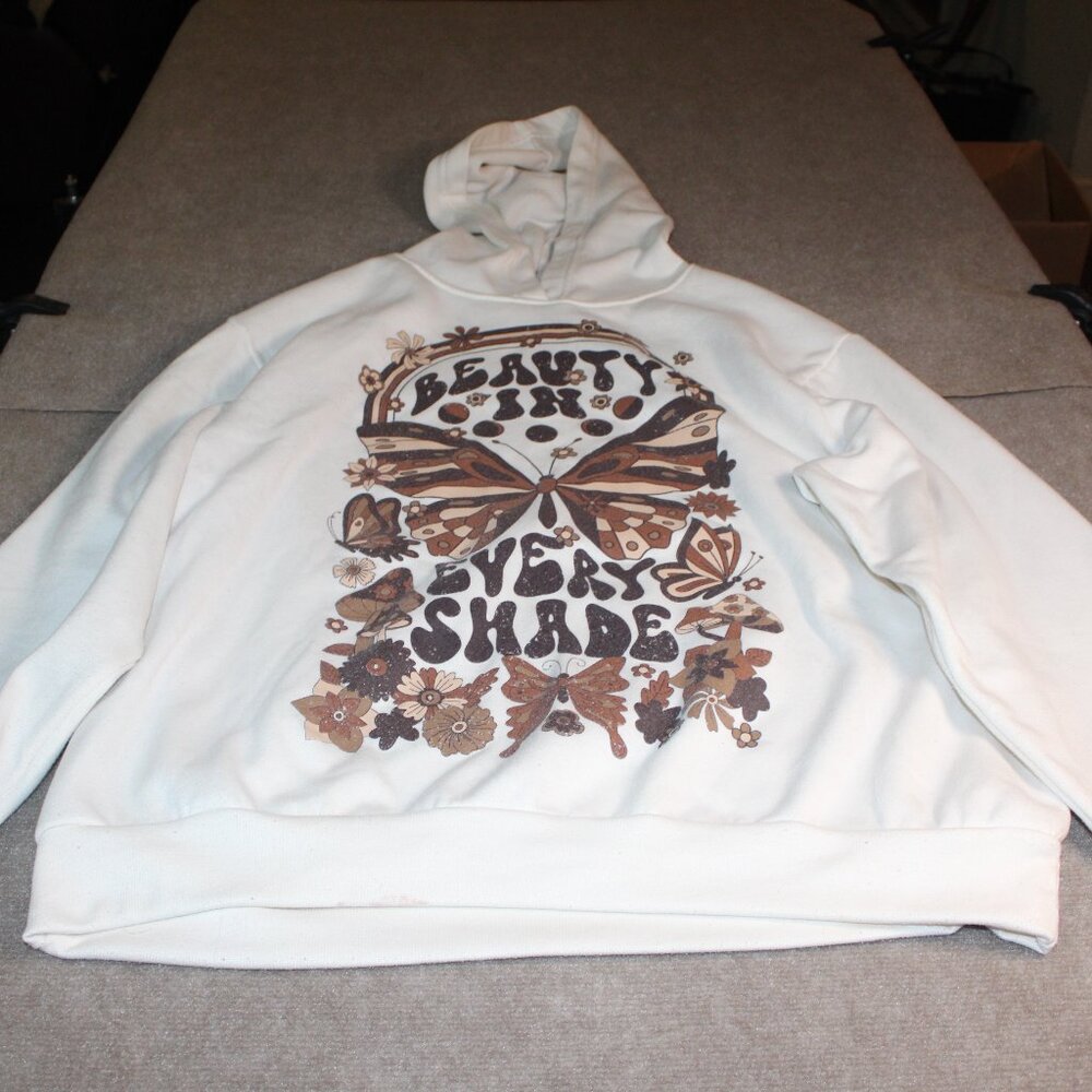 Modern Lux Women’s White Hoodie with Butterfly and Floral Design